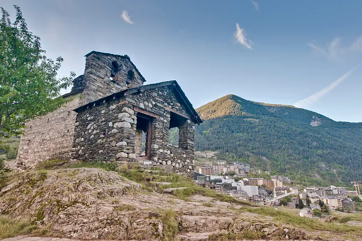 Visita Andorra y conoce el conjunto histórico de Les Bons d’Encamp